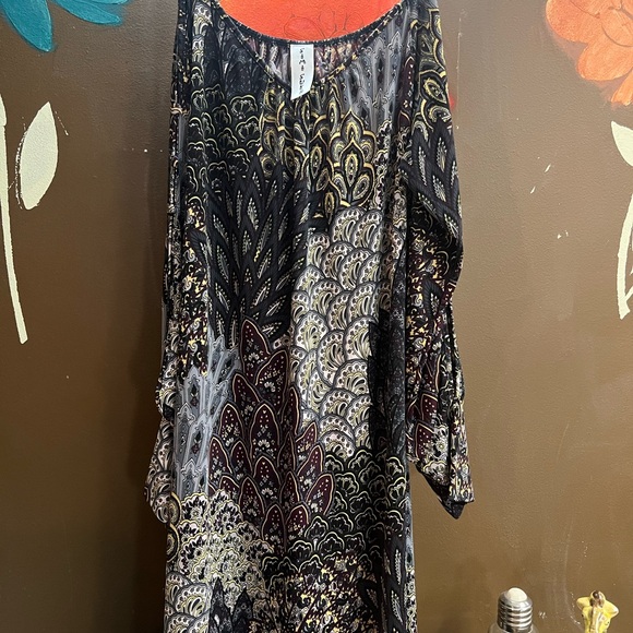 Multicolor Patterned Dress - Picture 3 of 6